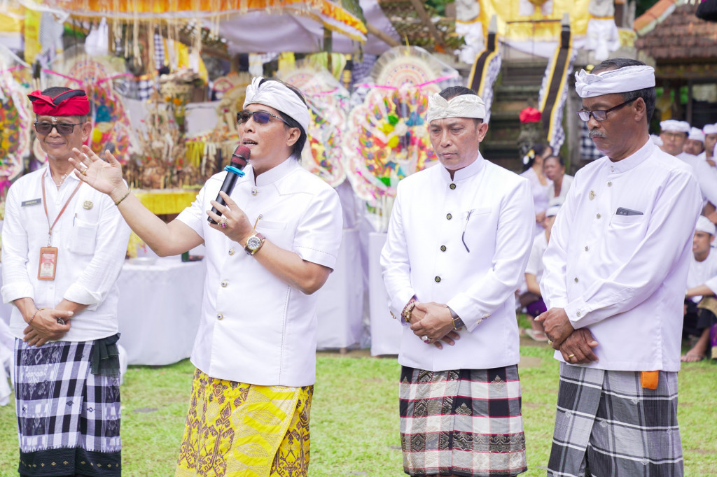 Bupati Badung Hadiri Karya Melaspas Ageng di Pura Luhur Puseh Dasar Desa Adat Senganan Kanginan